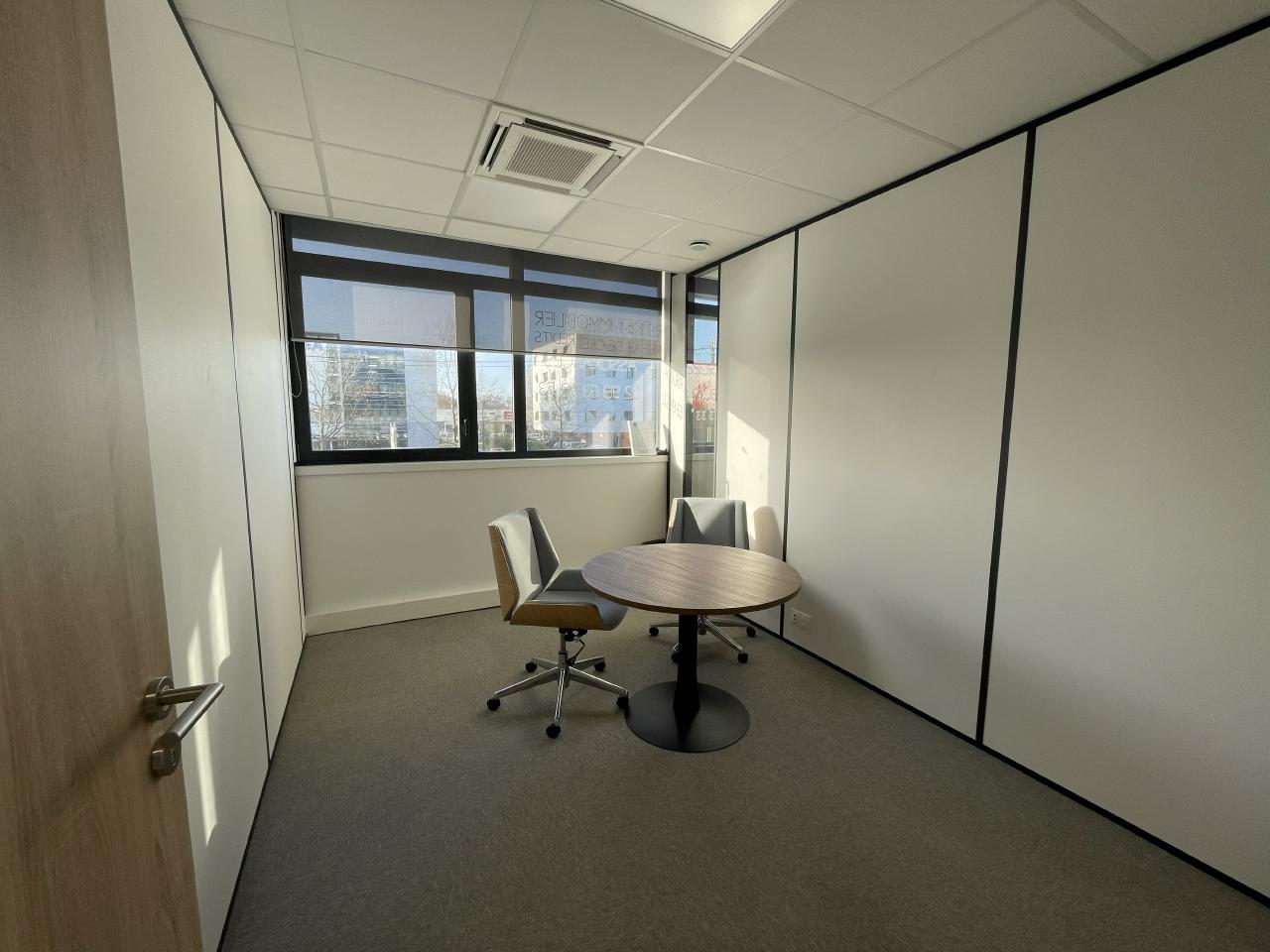 Bureau Rennes 30m² Location bureau Rennes Ille-et-Vilaine OLBUR2318268 0
